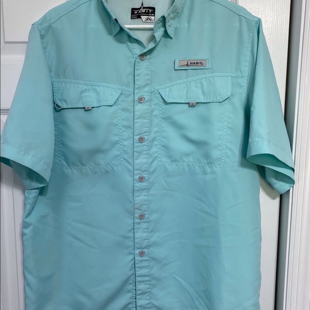 Habit Mens Fishing Shirt Size Medium Short Sleeves Button Front 40+ Solar Factor